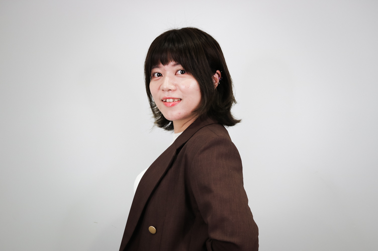 秋野 成美　AKINO Narumiのプロフィール